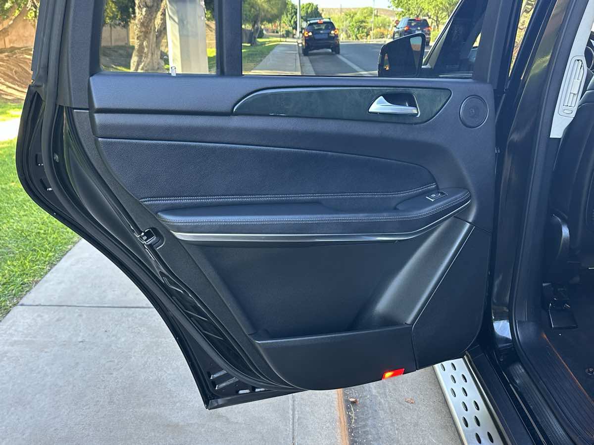Used 2018 Mercedes-Benz GLS 550 4MATIC w/ Driver Assistance Package image 51