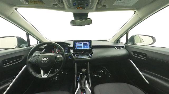 Certified 2022 Toyota Corolla Cross LE image 27