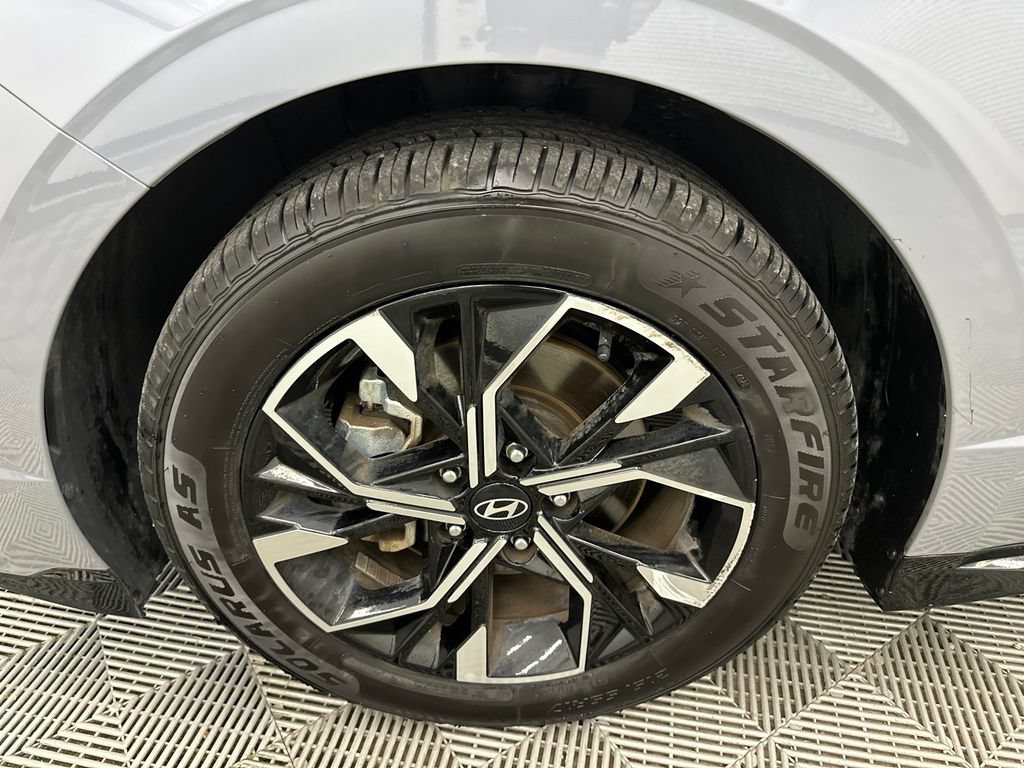 Used 2025 Hyundai Sonata SEL FWD image 11