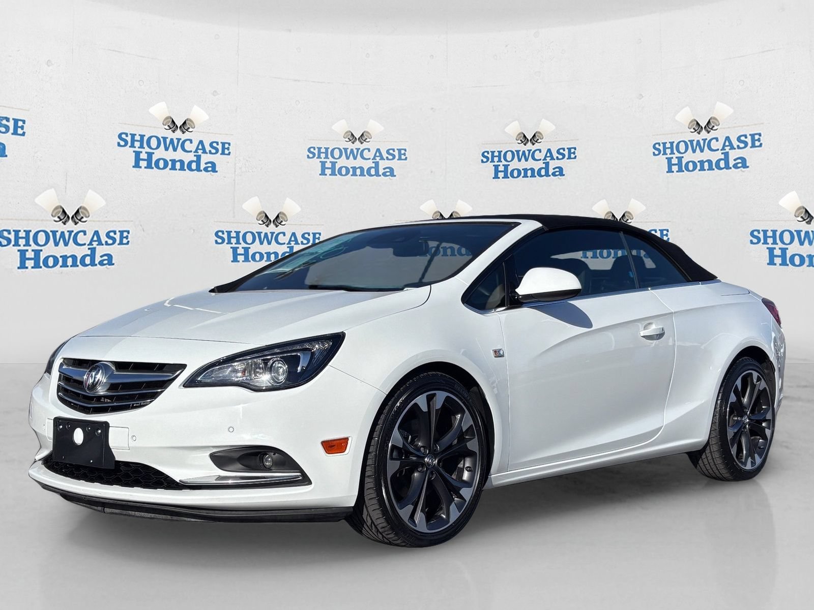 Used 2019 Buick Cascada Premium FWD image 2