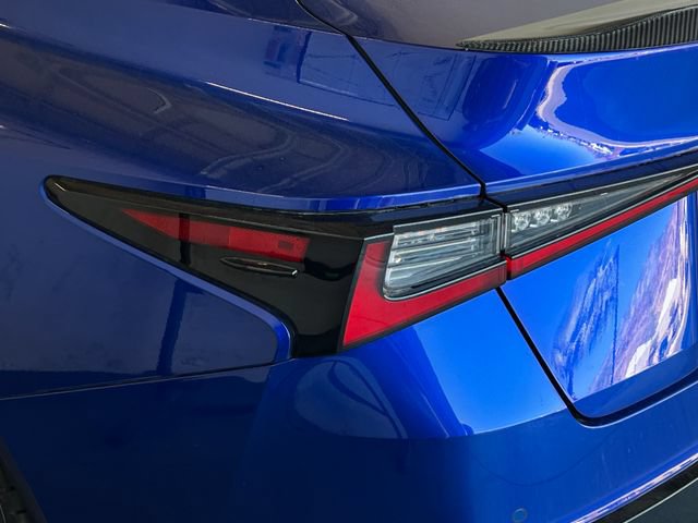 Used 2025 Lexus IS 500 RWD image 18