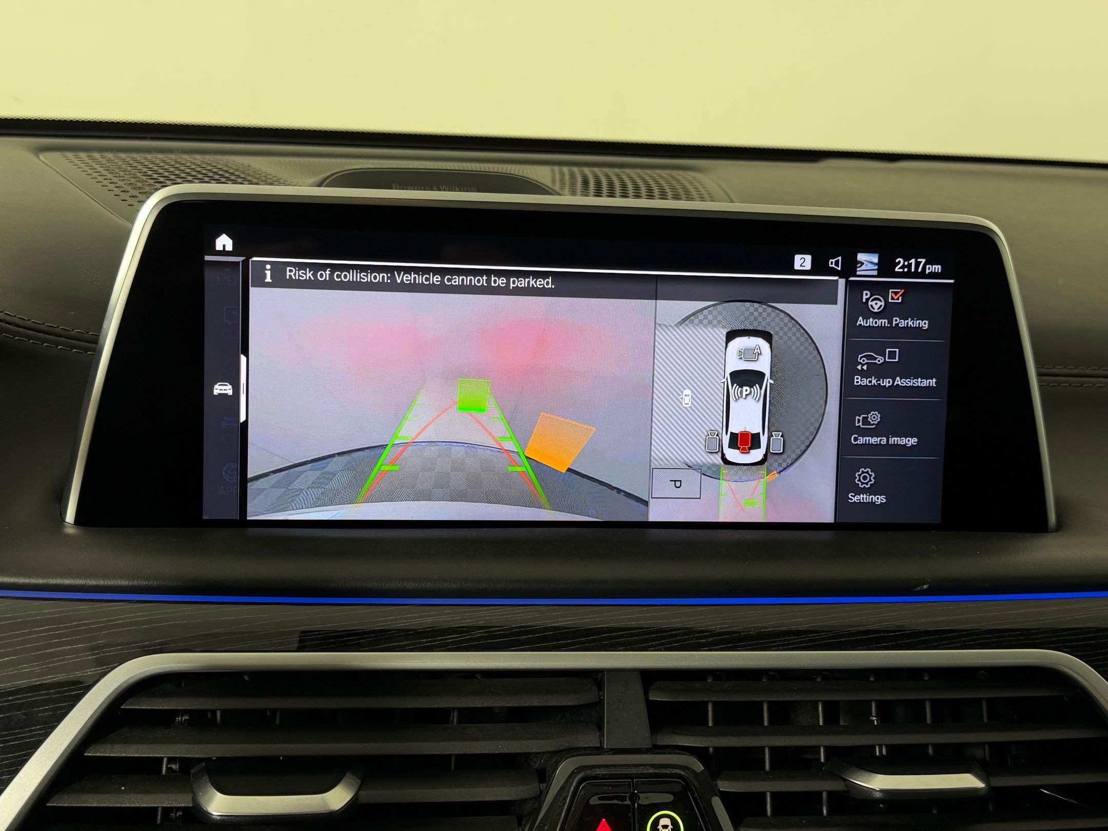 Used 2020 BMW M760i xDrive w/ Luxury Rear Seating Package image 28