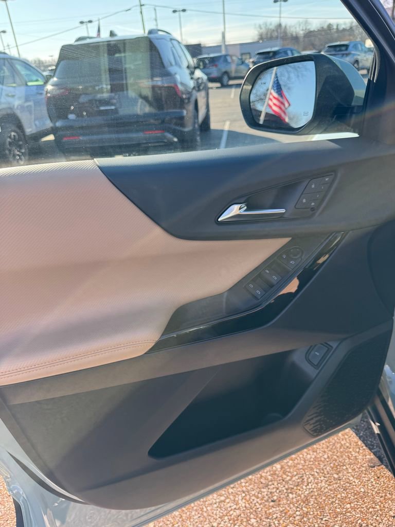 New 2026 Chevrolet Equinox ACTIV w/ Convenience Package III image 11