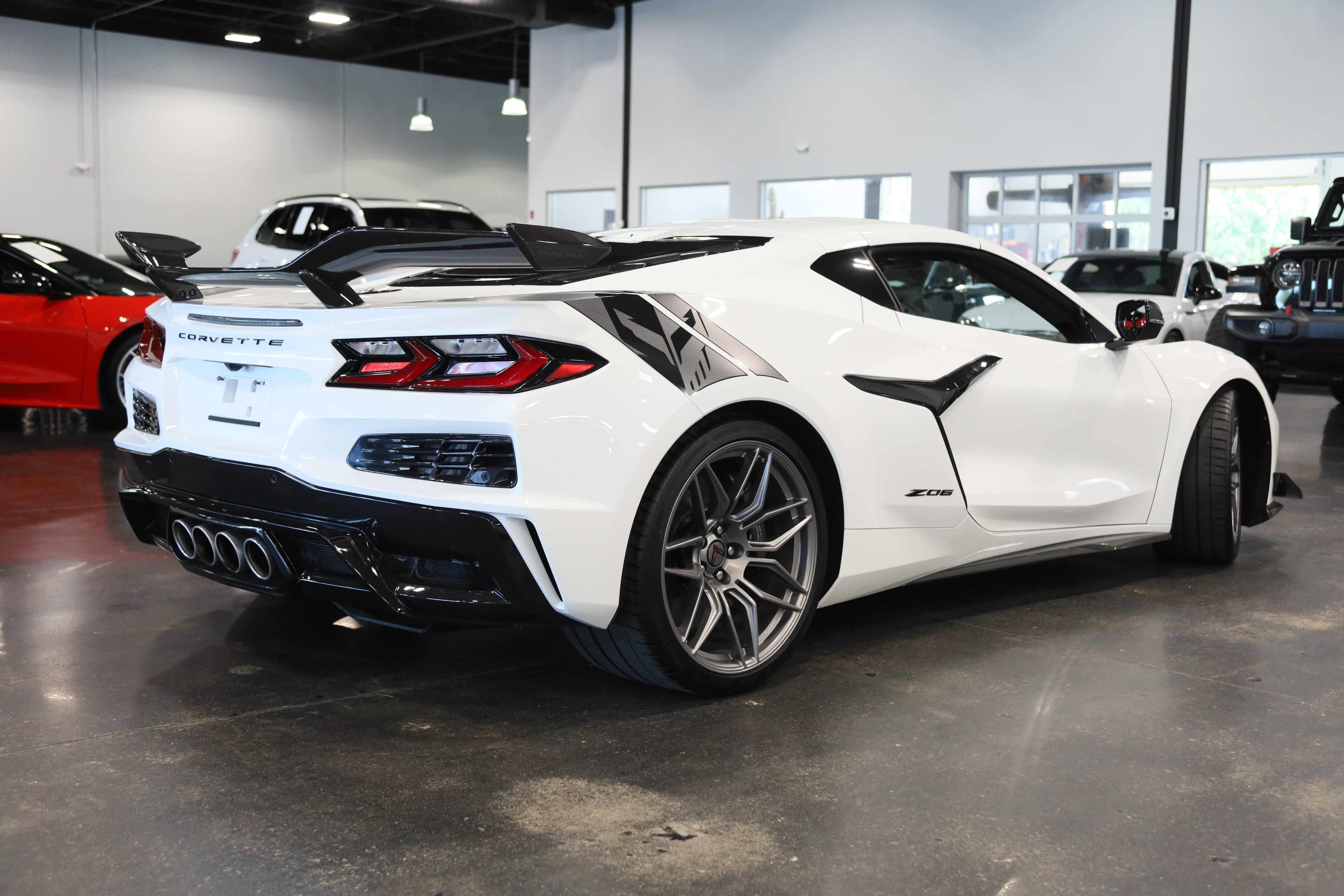 Used 2024 Chevrolet Corvette Z06 w/ Z07 Performance Package RWD image 6