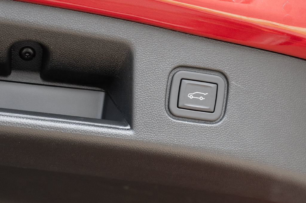 Used 2024 Chevrolet Blazer EV LT AWD/4WD image 37