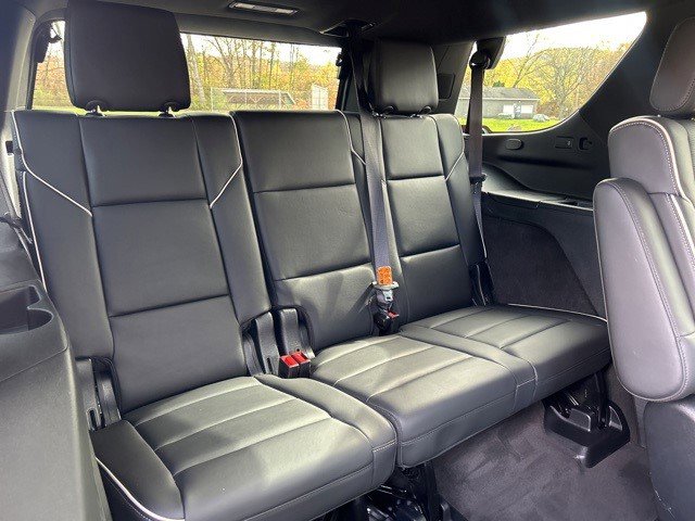 Certified 2023 Cadillac Escalade Premium Luxury image 10