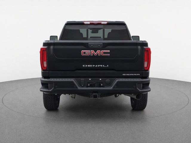 Used 2023 GMC Sierra 2500 Denali w/ Denali Black Diamond Edition AWD/4WD image 4
