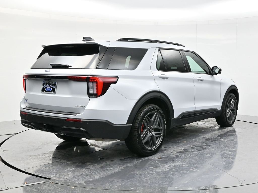 New 2026 Ford Explorer ST-Line w/ ST-Line Street Pack image 5