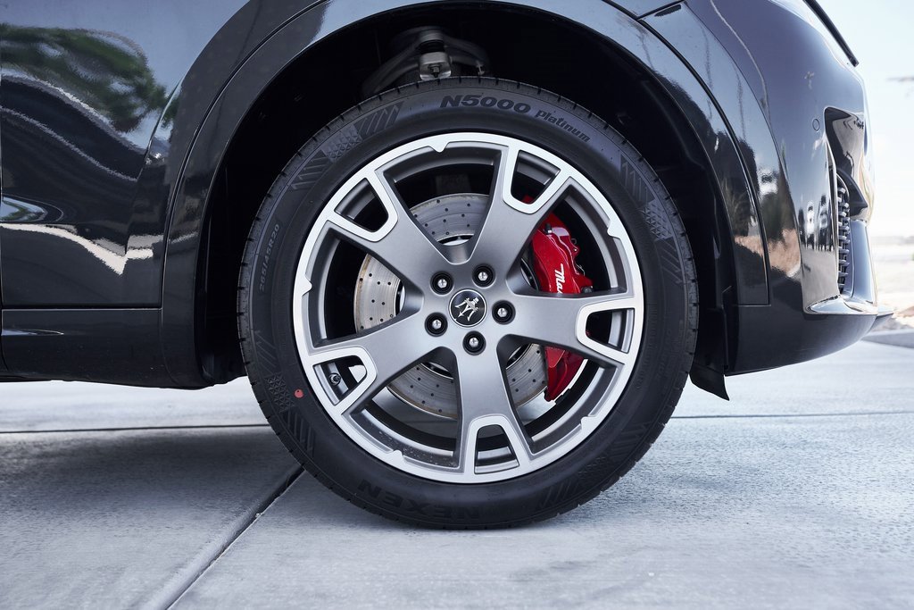 Used 2022 Maserati Levante Modena image 10