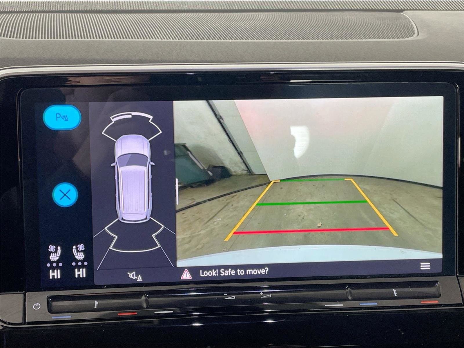 Used 2024 Volkswagen Atlas SE image 15