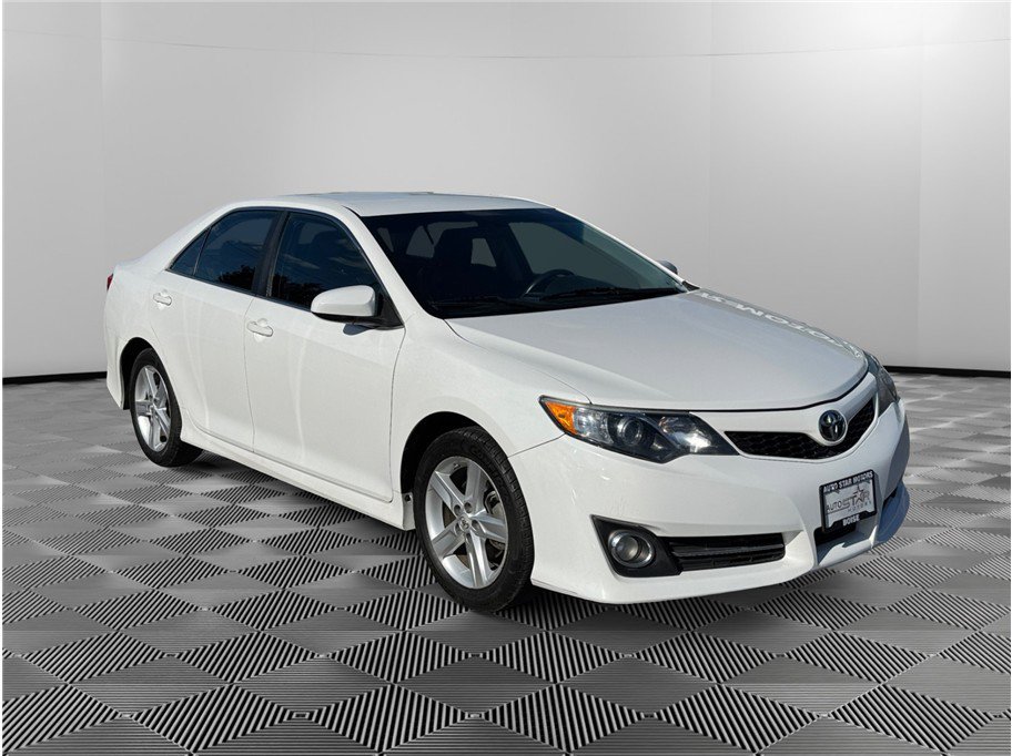 Used 2014 Toyota Camry SE FWD image 7