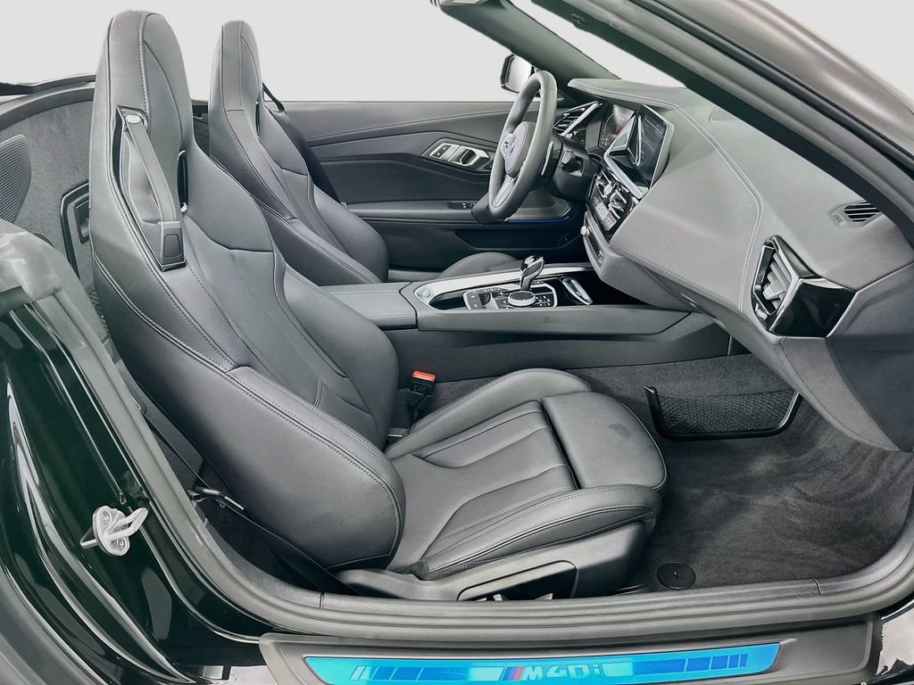 Used 2025 BMW Z4 M40i w/ Premium Package RWD image 26