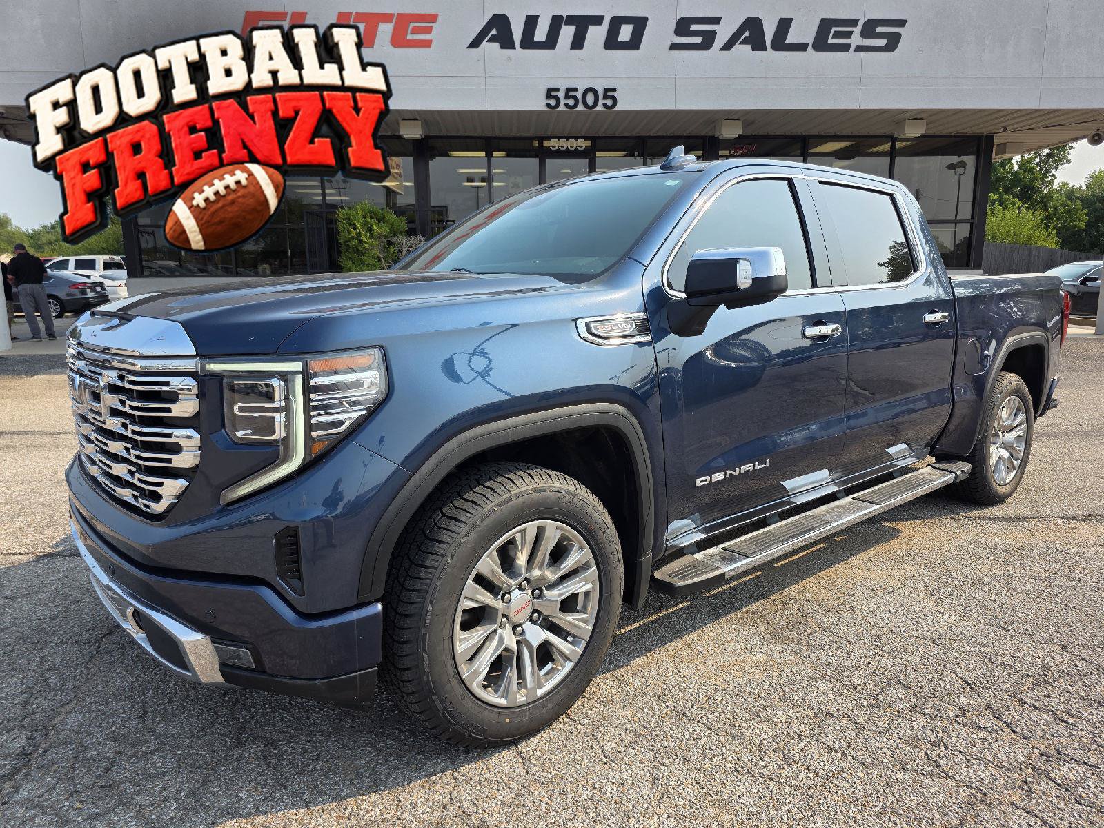 Used 2022 GMC Sierra 1500 Denali AWD/4WD image 1