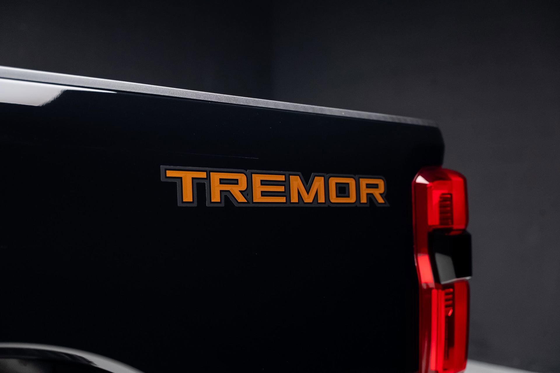 Used 2024 Ford F250 Platinum w/ Tremor Off-Road Package image 30