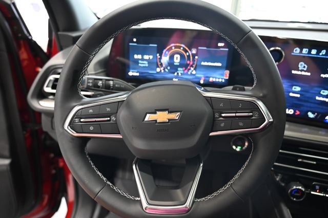 New 2027 Chevrolet Traverse LT w/ Sun and Wheel Package FWD image 22