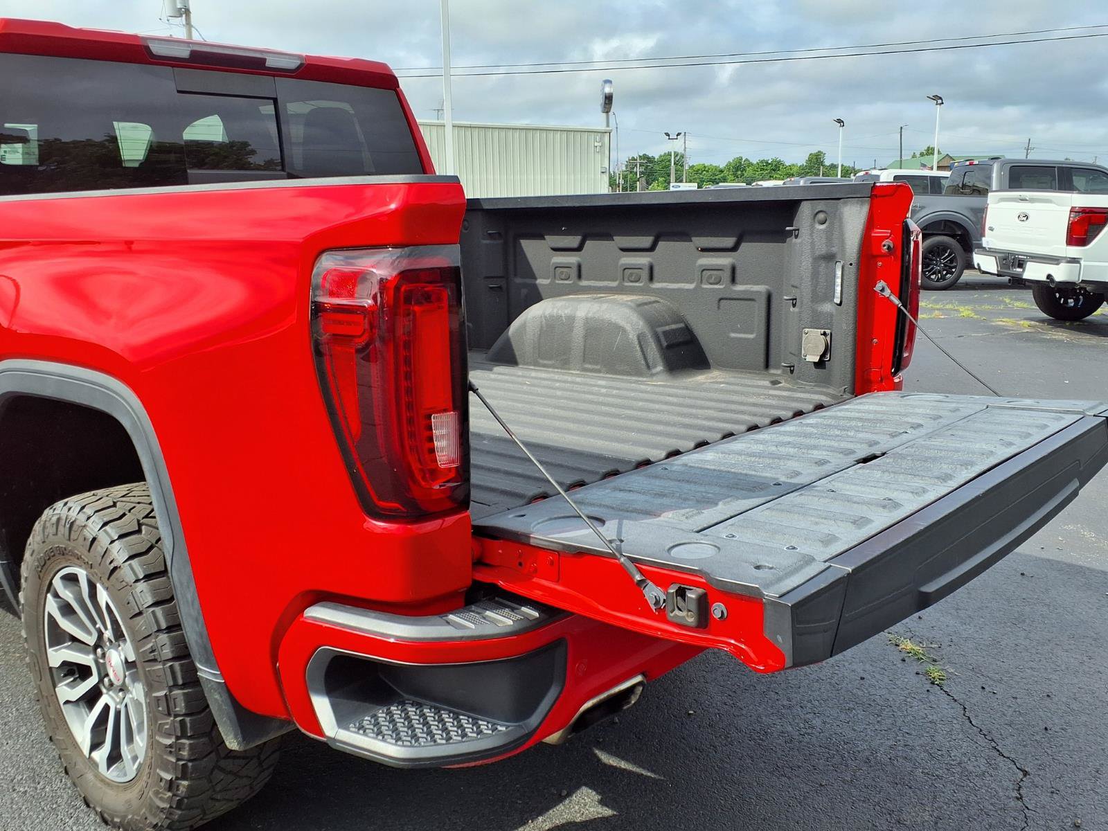 Used 2021 GMC Sierra 1500 AT4 w/ AT4 Premium Package AWD/4WD image 19