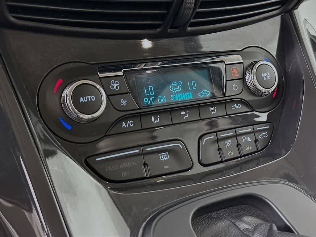 Used 2014 Ford Escape Titanium w/ Equipment Group 401A AWD/4WD image 18