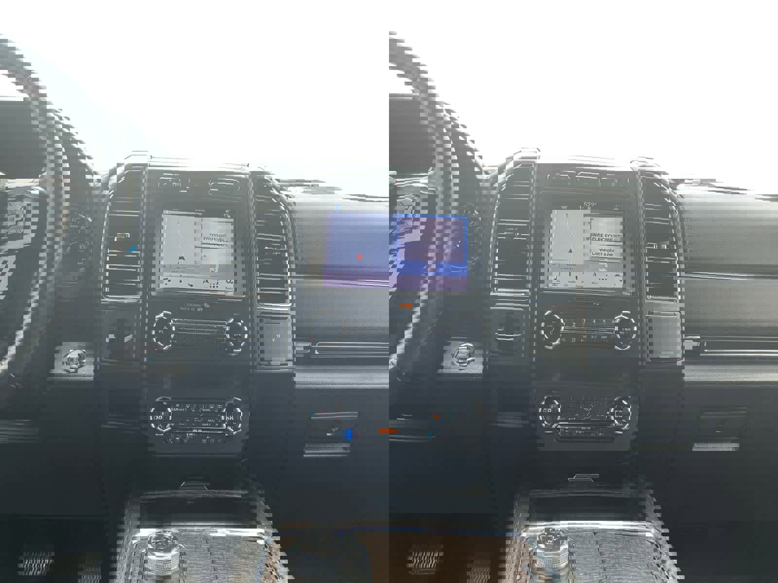 Used 2019 Ford Expedition Limited image 11