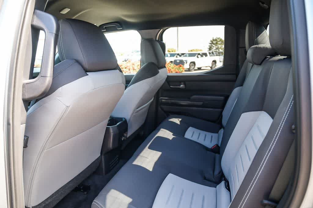 Used 2025 Toyota Tacoma TRD Sport AWD/4WD image 19