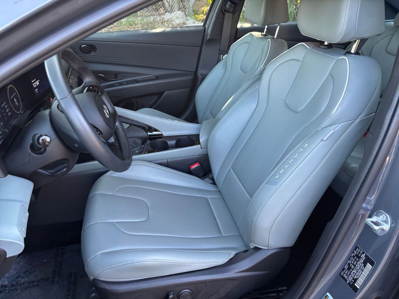 Used 2025 Hyundai Elantra Limited image 37