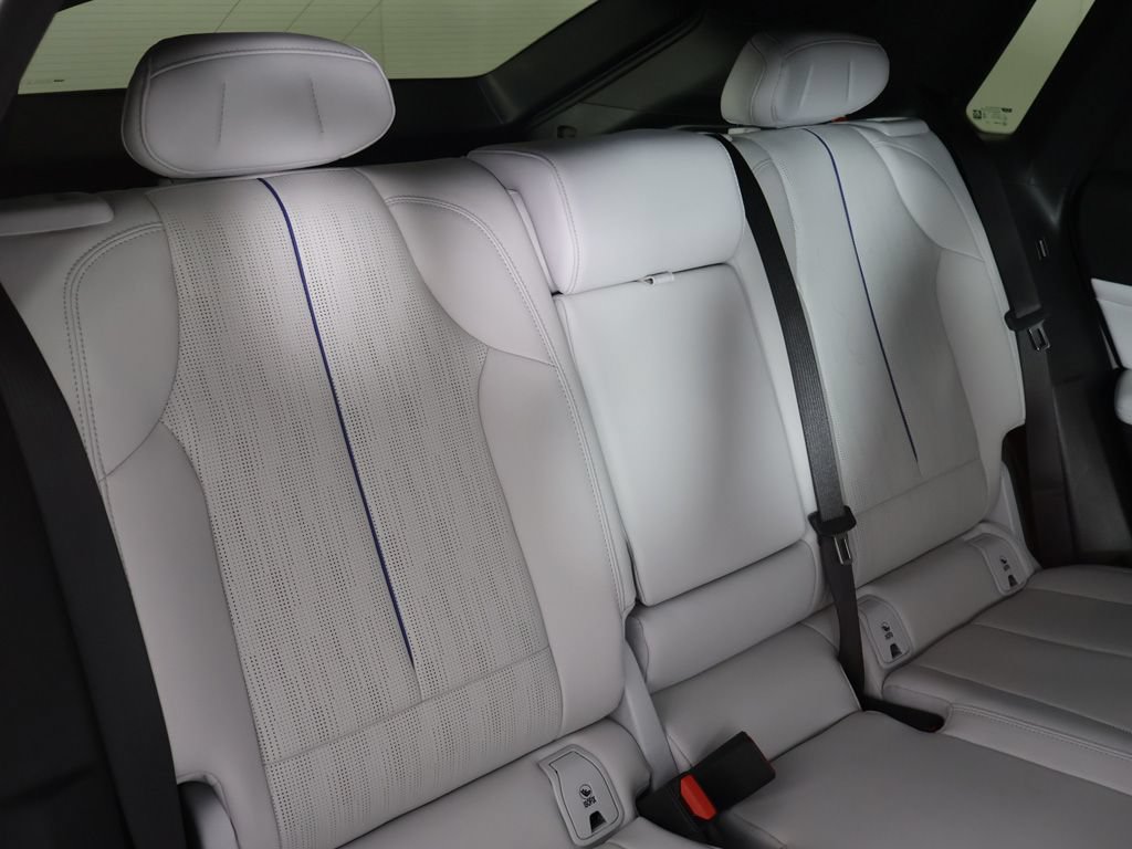 Used 2025 Cadillac Lyriq Luxury RWD image 37
