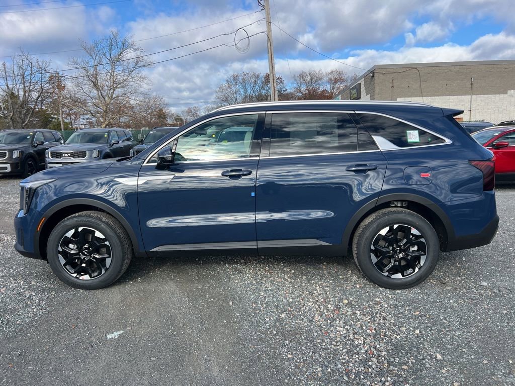 New 2026 Kia Sorento S image 2