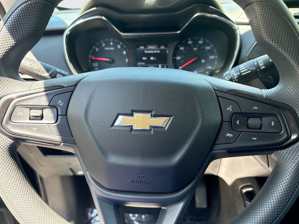 Used 2022 Chevrolet TrailBlazer LT w/ Convenience Package FWD image 19