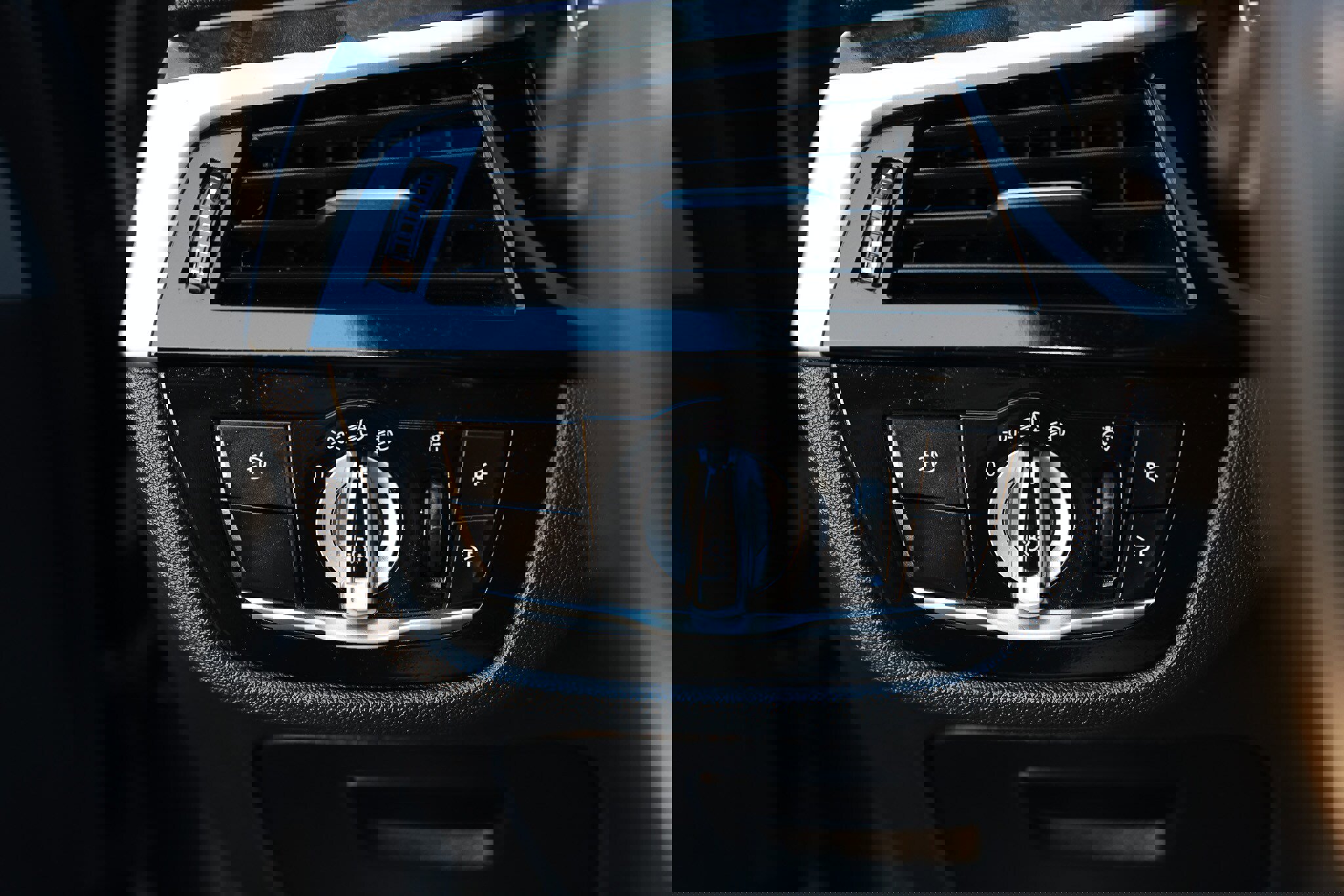 Used 2017 BMW 540i xDrive image 54