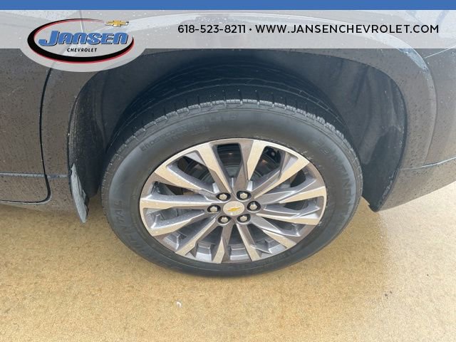 Used 2023 Chevrolet Traverse Premier FWD image 8