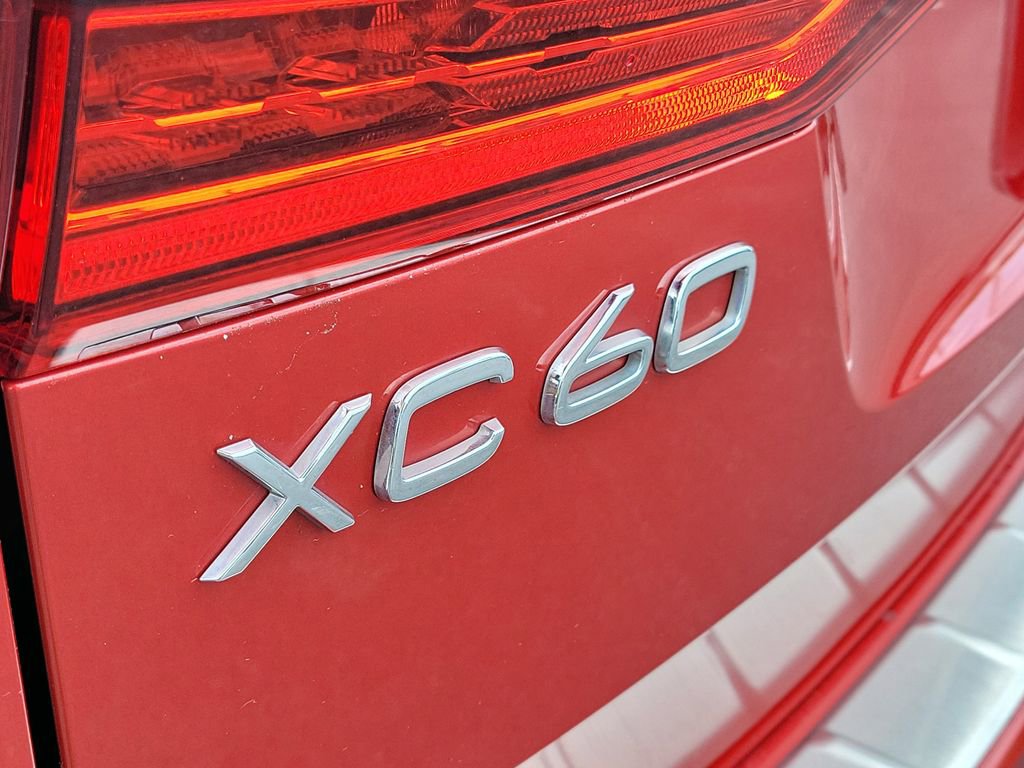 Used 2018 Volvo XC60 T5 Inscription w/ Convenience Package image 5