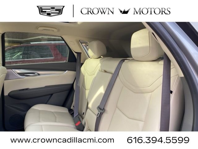 Certified 2025 Cadillac XT5 Premium Luxury AWD/4WD image 3
