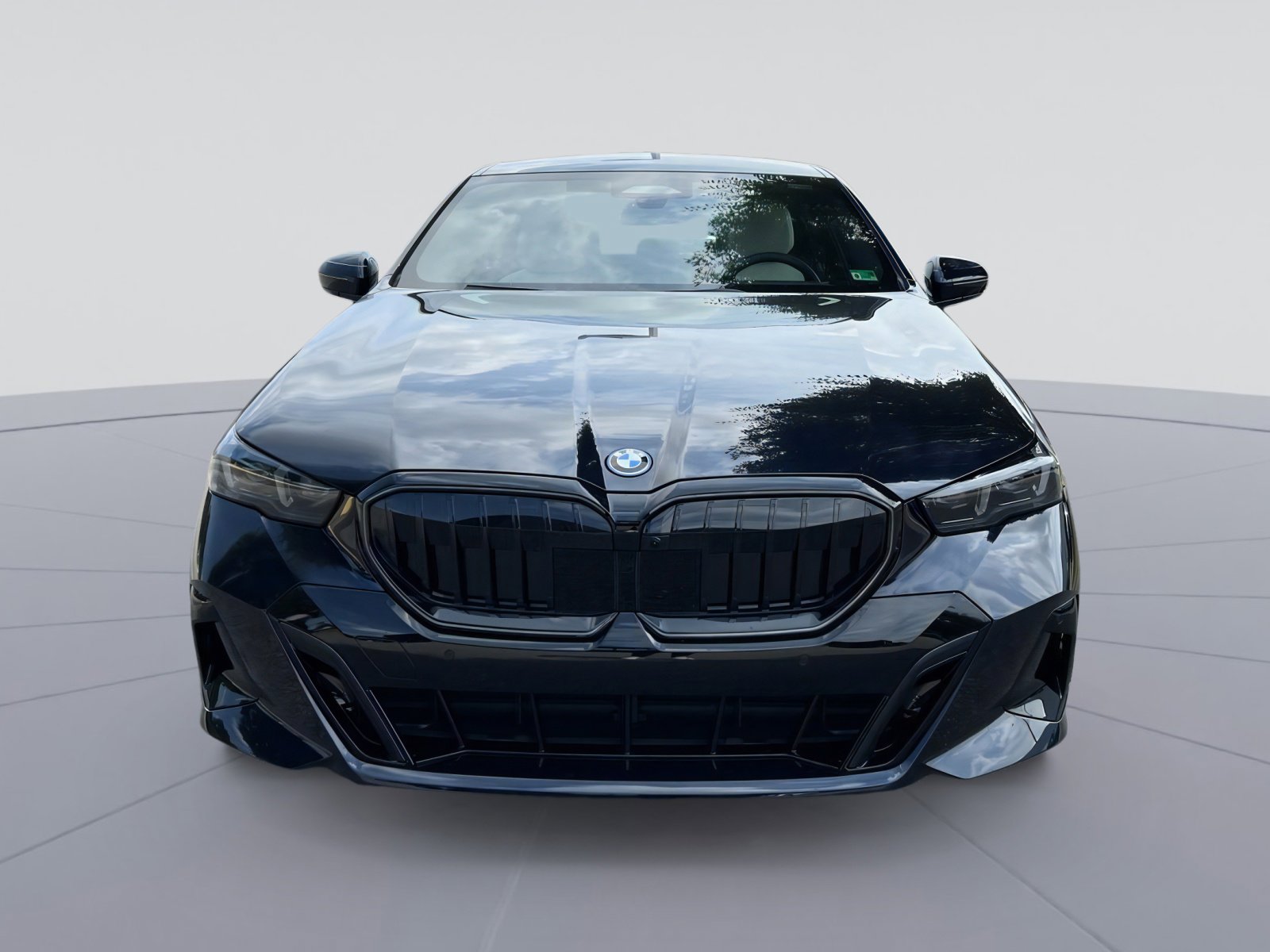 New 2026 BMW 550e xDrive w/ Executive Package image 8