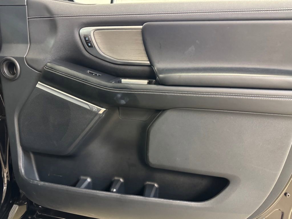 Used 2025 Ford Expedition Max Platinum image 32