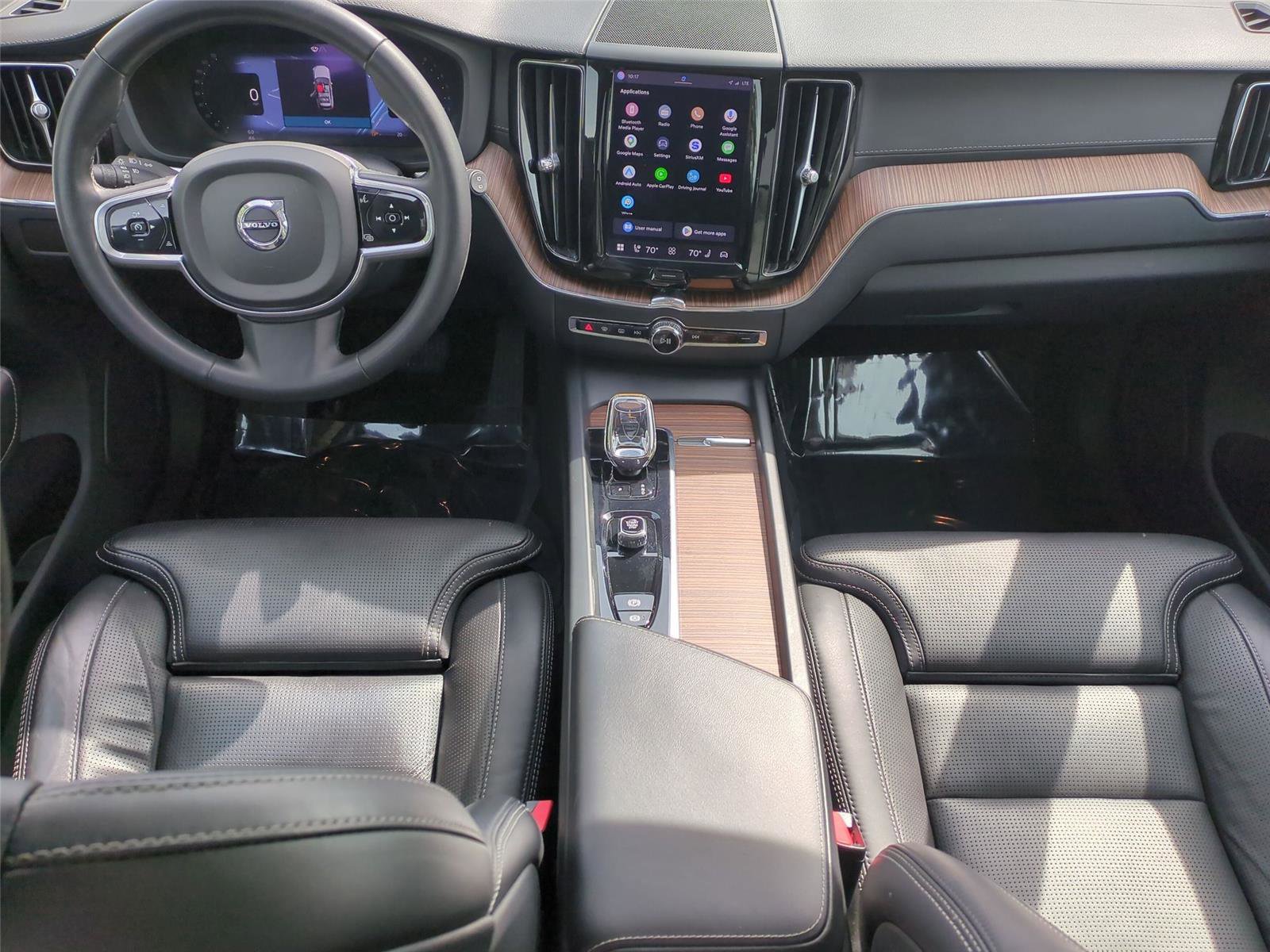 Certified 2023 Volvo XC60 B5 Ultimate AWD/4WD image 18