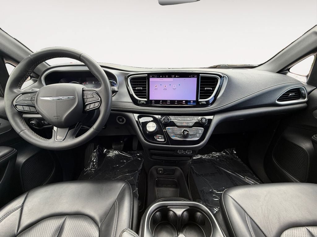 Used 2023 Chrysler Pacifica Touring-L w/ S Appearance Package FWD image 11