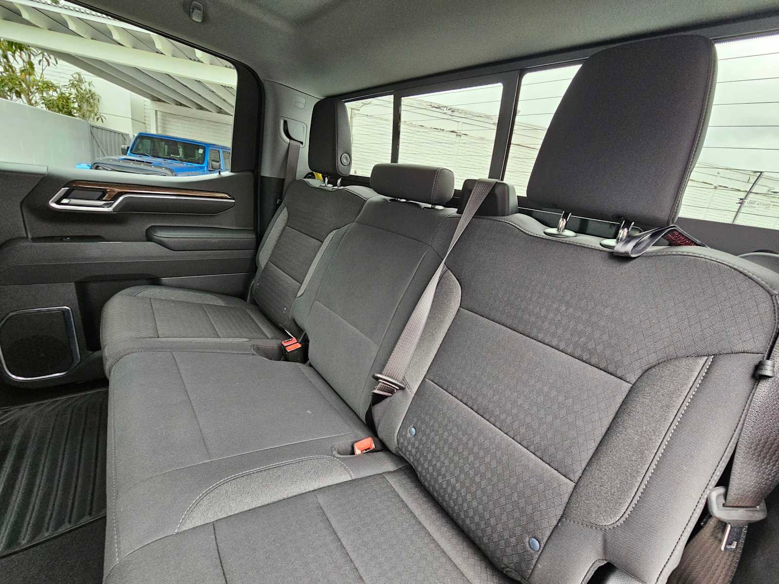 Used 2025 Chevrolet Silverado 1500 LT w/ Convenience Package II image 17