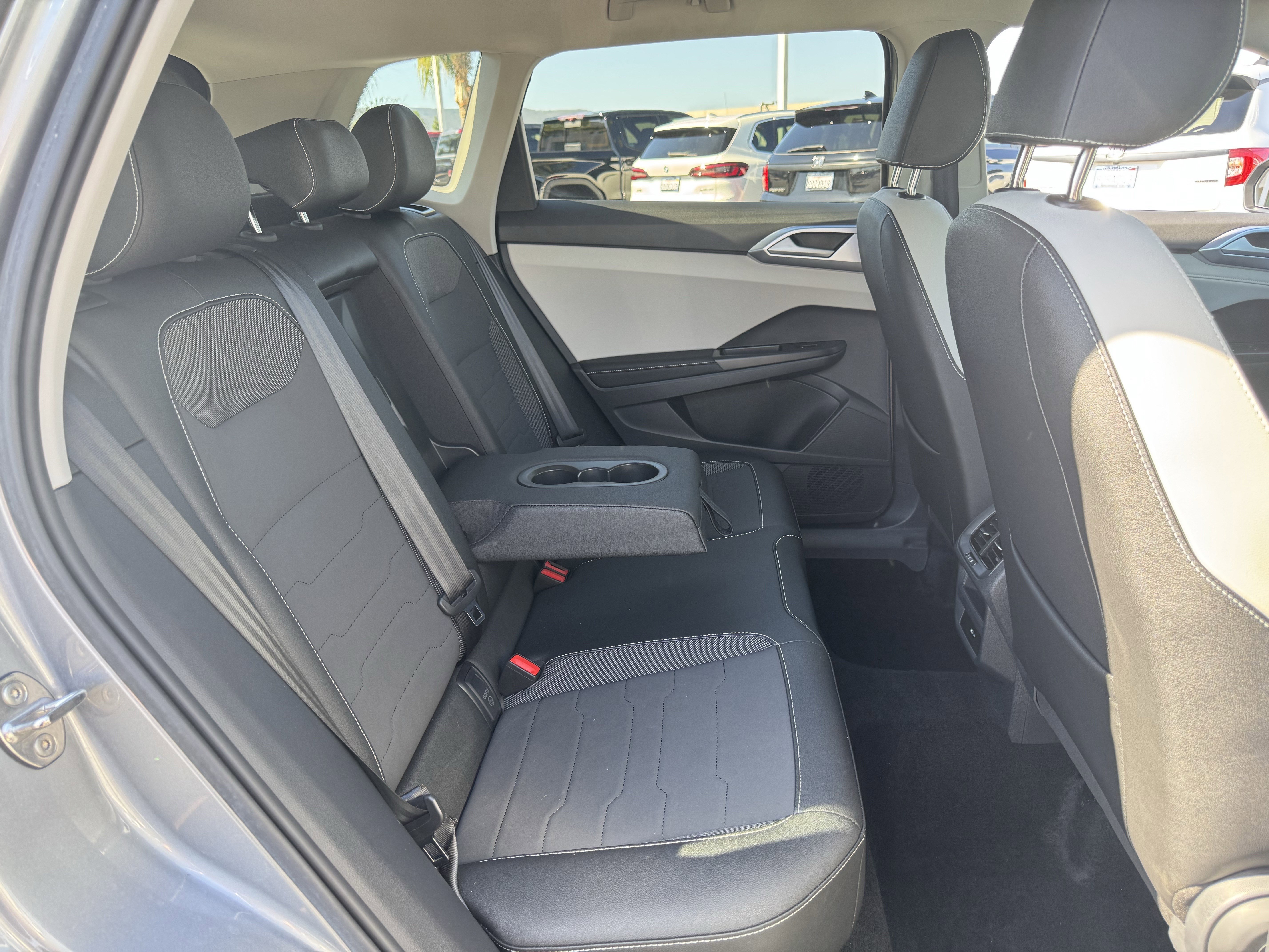 Used 2025 Volkswagen Taos SE image 34