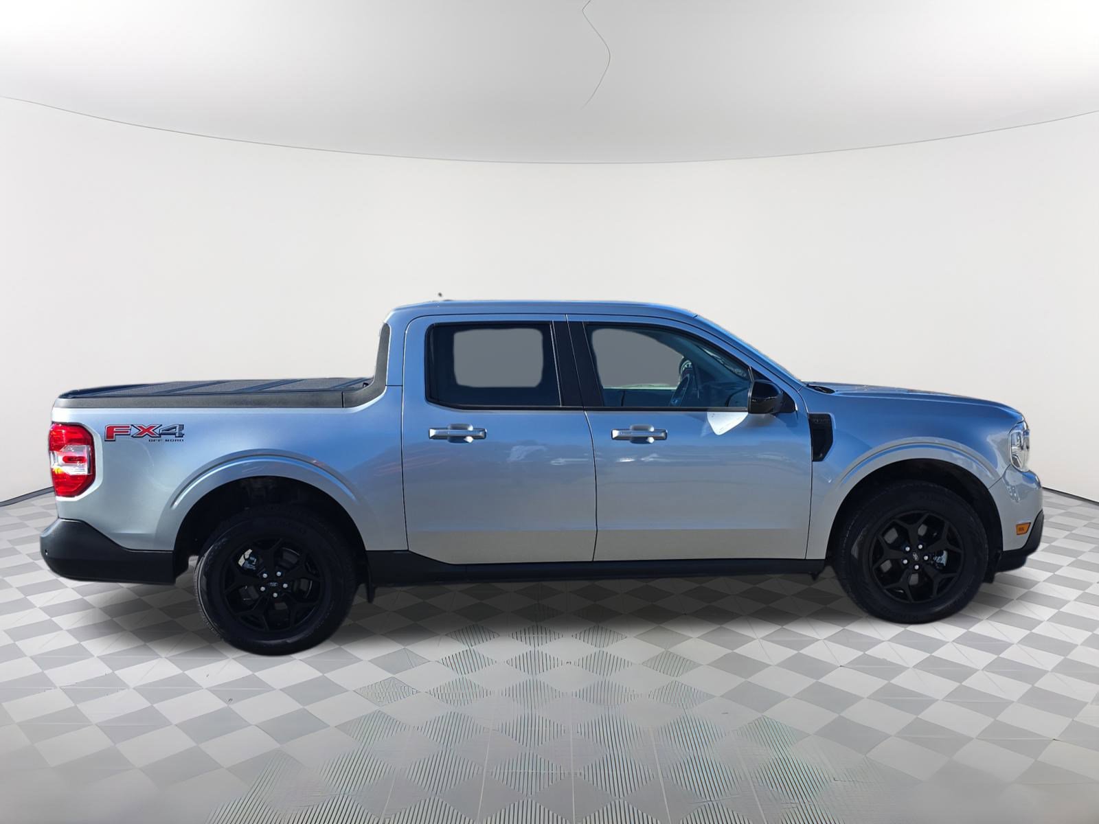 Used 2024 Ford Maverick Lariat w/ FX4 Off-Road Package image 2