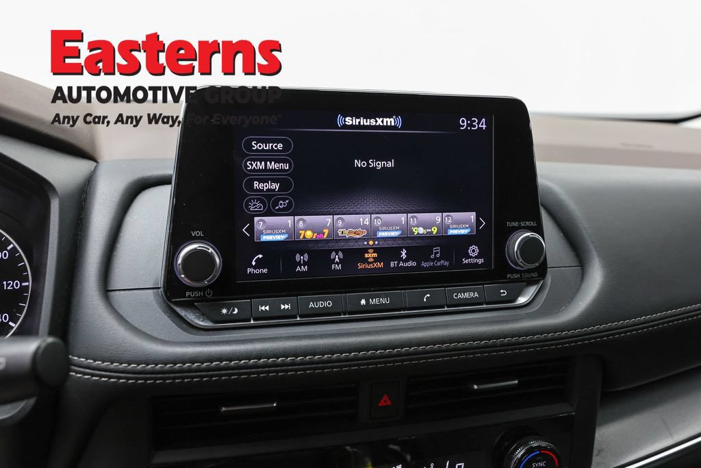 Used 2023 Nissan Rogue SV AWD/4WD image 18