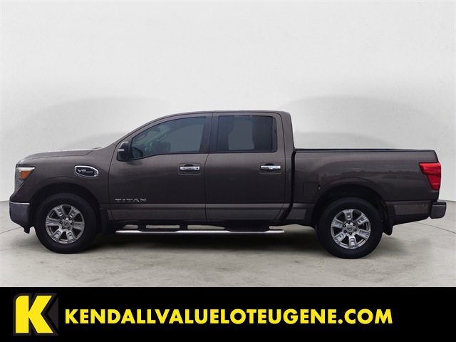Used 2017 Nissan Titan SV image 2