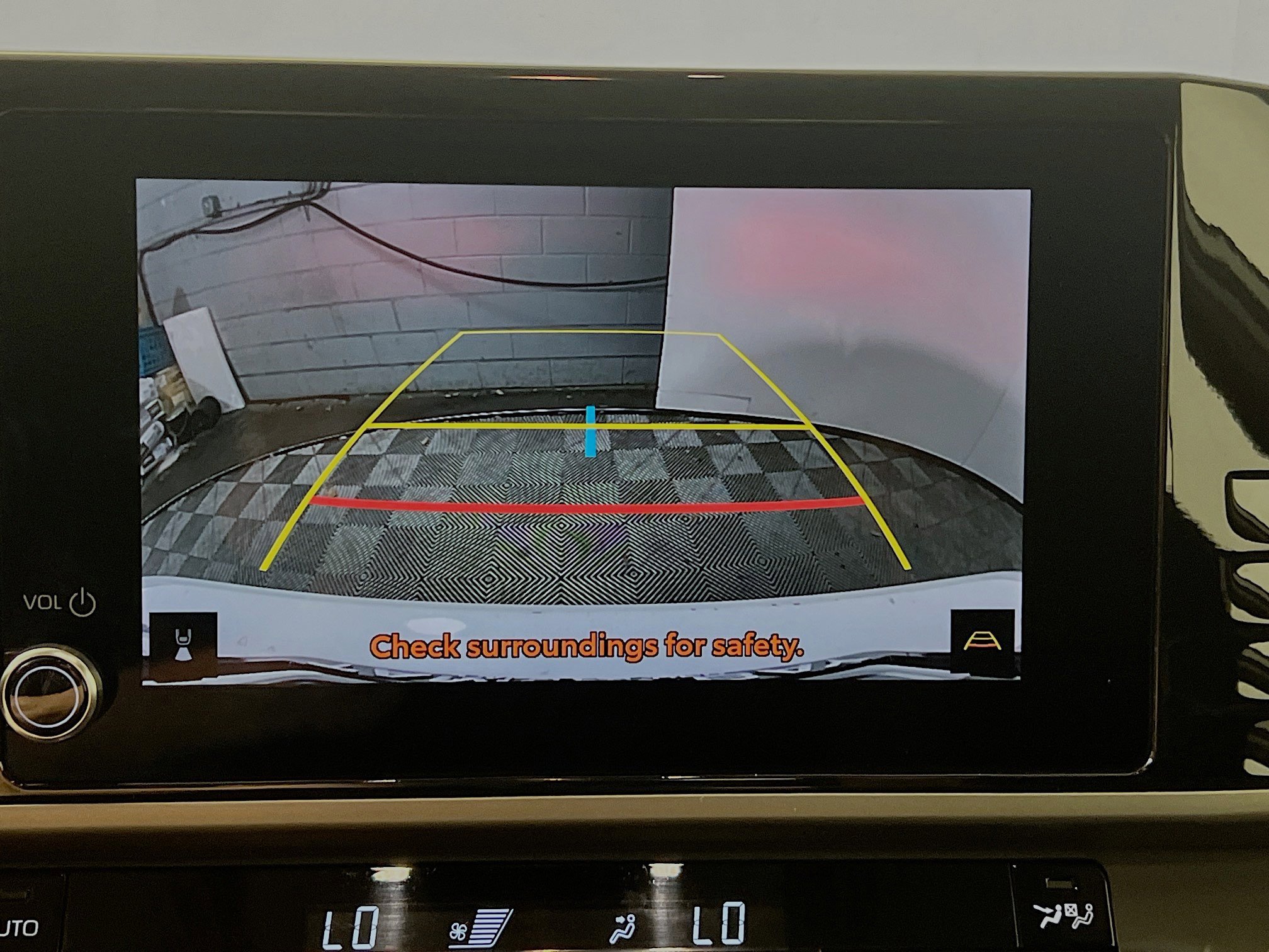 Used 2025 Toyota Camry LE image 28