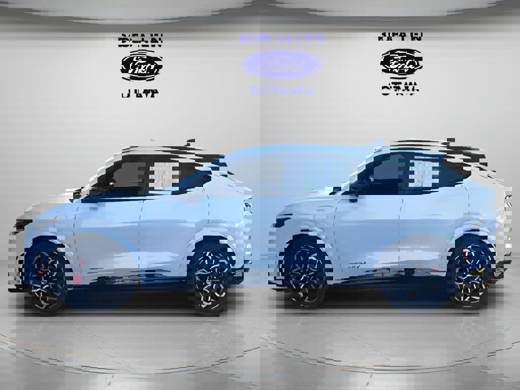 Used 2022 Ford Mustang Mach-E GT image 4