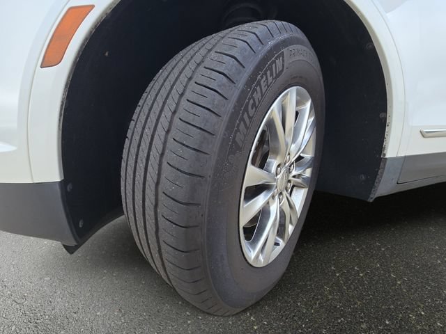 Used 2020 Cadillac XT5 Premium Luxury FWD image 35