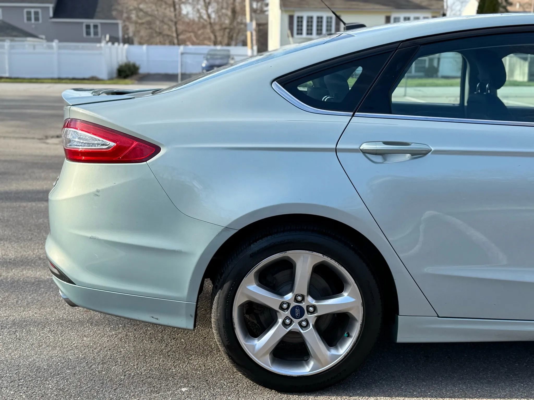 Used 2014 Ford Fusion SE image 10