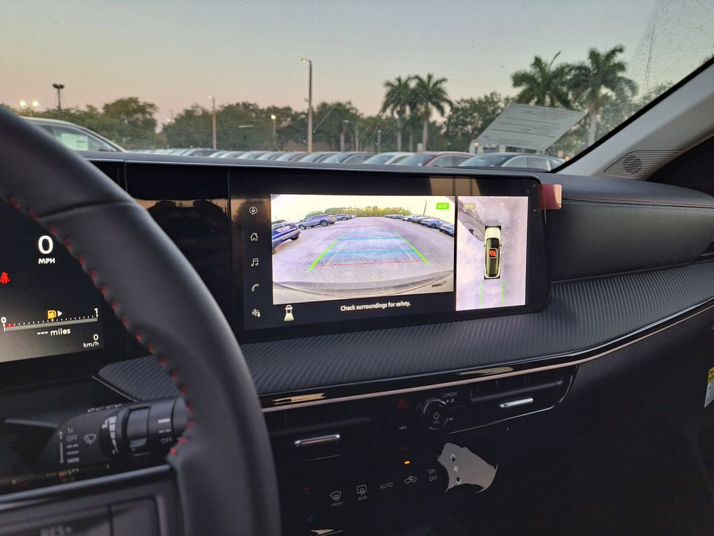 New 2026 Nissan Kicks SR FWD image 10