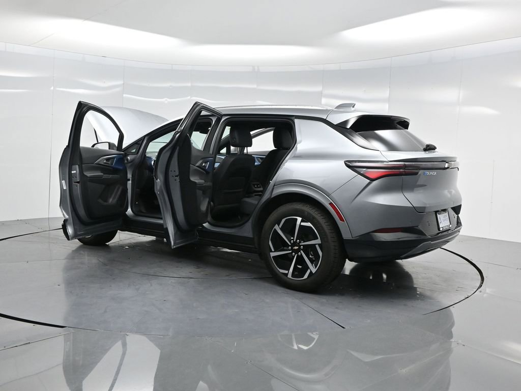 Used 2025 Chevrolet Equinox EV LT w/ Convenience Package image 51