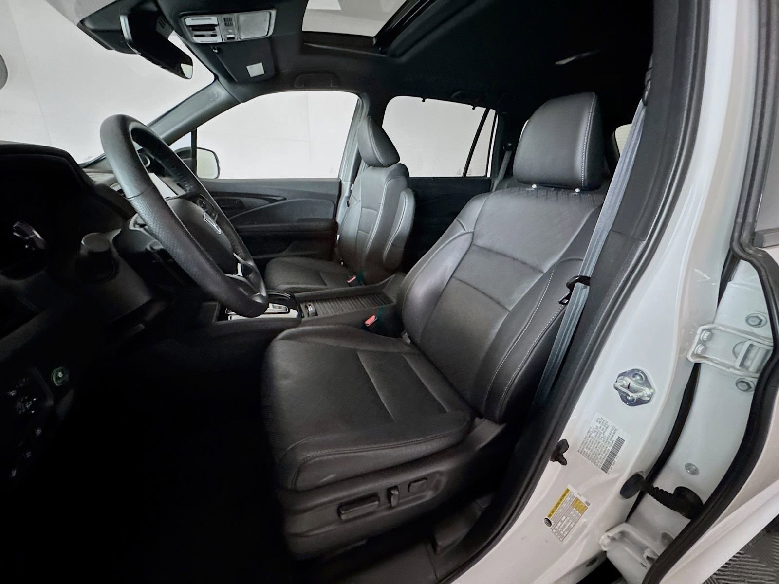 Used 2023 Honda Passport Elite image 13