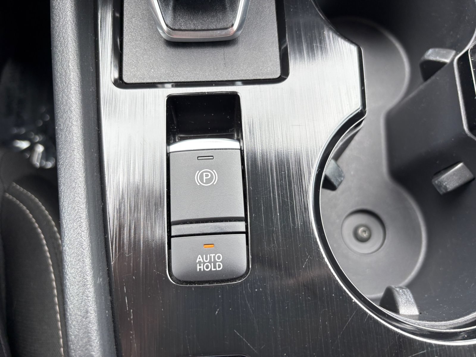 Used 2024 Nissan Rogue S FWD image 31