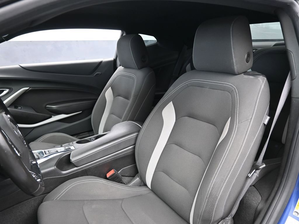 Used 2023 Chevrolet Camaro LT image 10