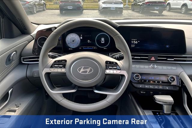 New 2025 Hyundai Elantra SEL image 17